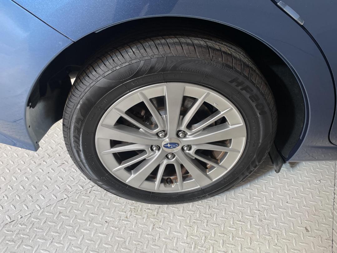 Photo '12' of Subaru Impreza Photo '12' of Subaru Impreza