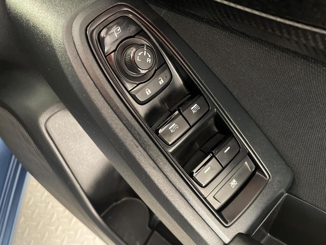 Photo '24' of Subaru Impreza Photo '24' of Subaru Impreza