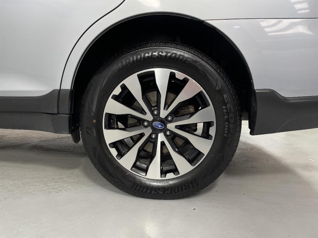 Photo '11' of Subaru Outback Photo '11' of Subaru Outback