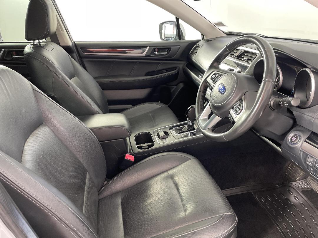 Photo '16' of Subaru Outback Photo '16' of Subaru Outback