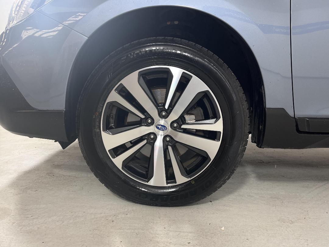 Photo '10' of Subaru Outback