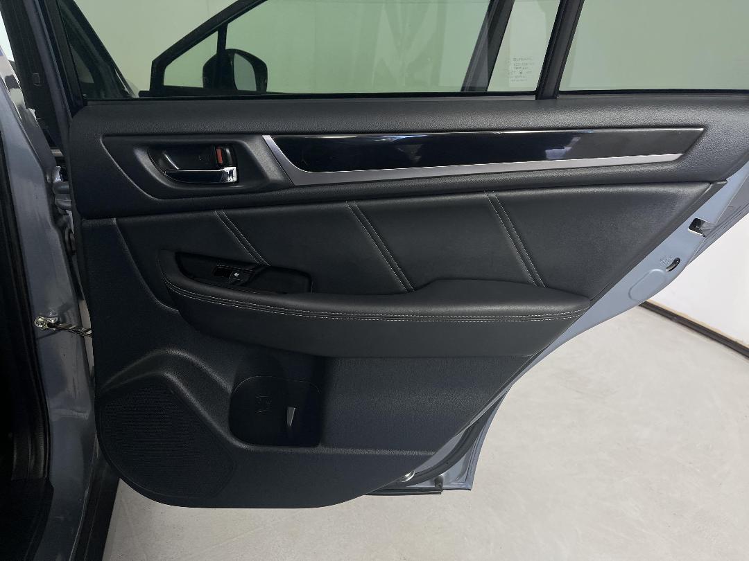 Photo '19' of Subaru Outback