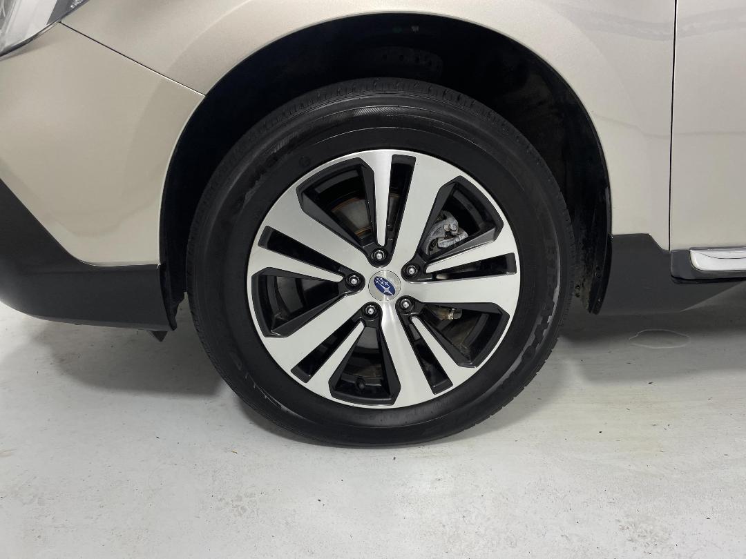 Photo '10' of Subaru Outback Photo '10' of Subaru Outback