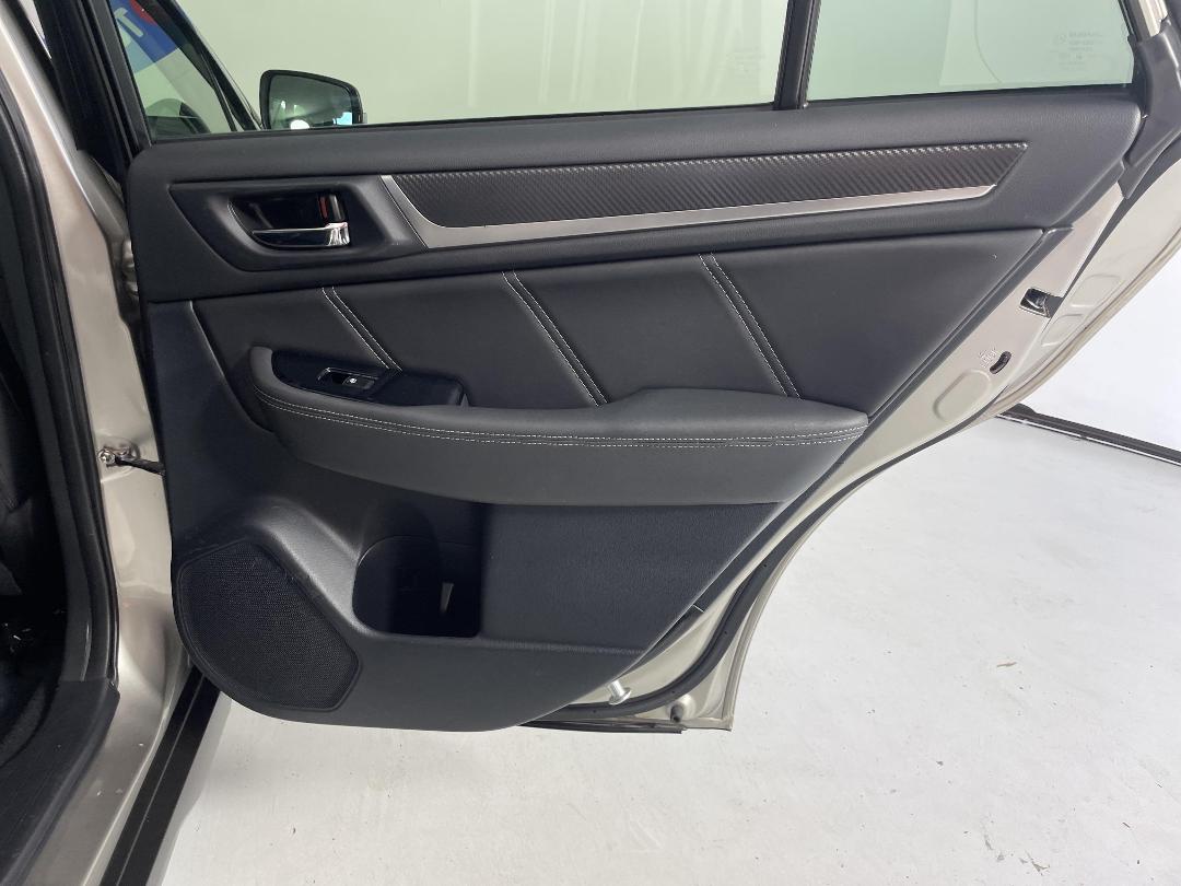 Photo '19' of Subaru Outback Photo '19' of Subaru Outback