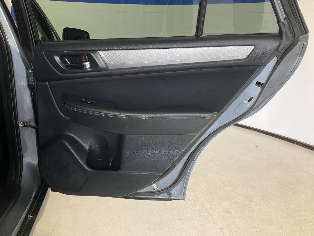 Photo '19' of Subaru Outback