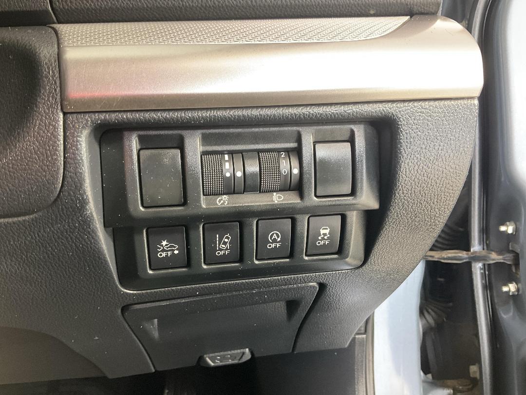 Photo '28' of Subaru Outback