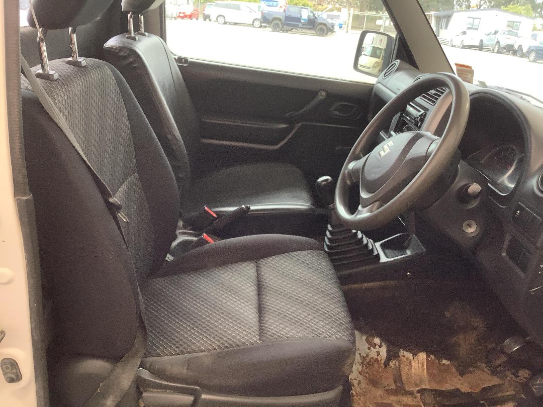 Photo '8' of Suzuki Jimny JXE Photo '8' of Suzuki Jimny JXE