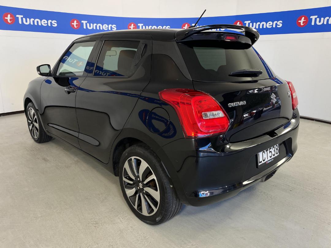 Photo '5' of Suzuki Swift