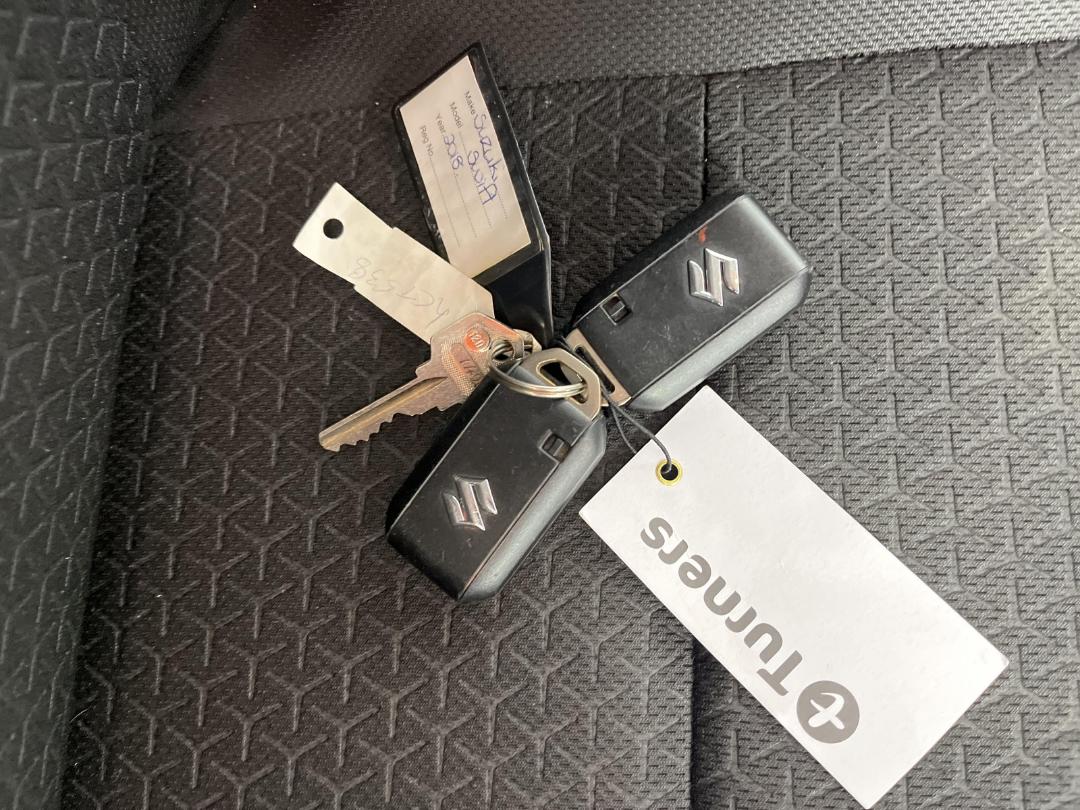 Photo '22' of Suzuki Swift