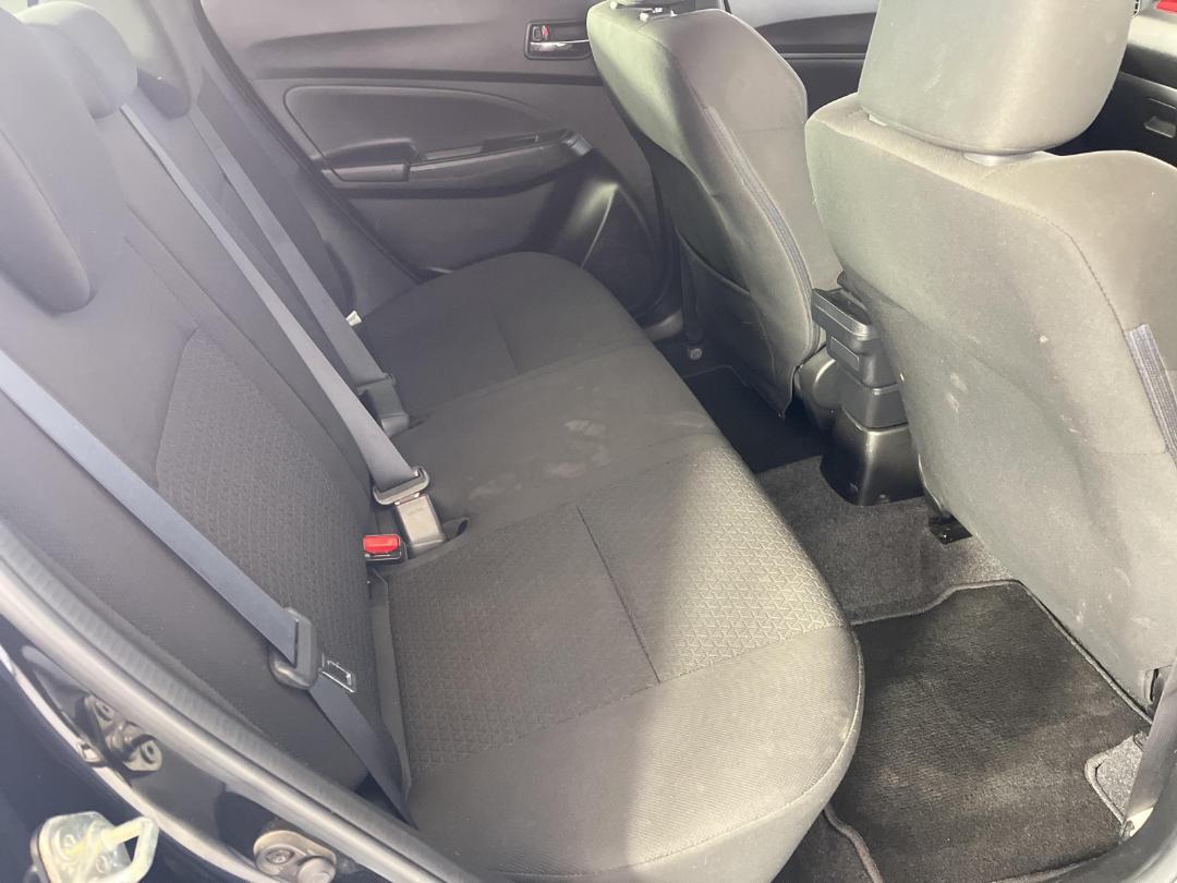 Photo '20' of Suzuki Swift