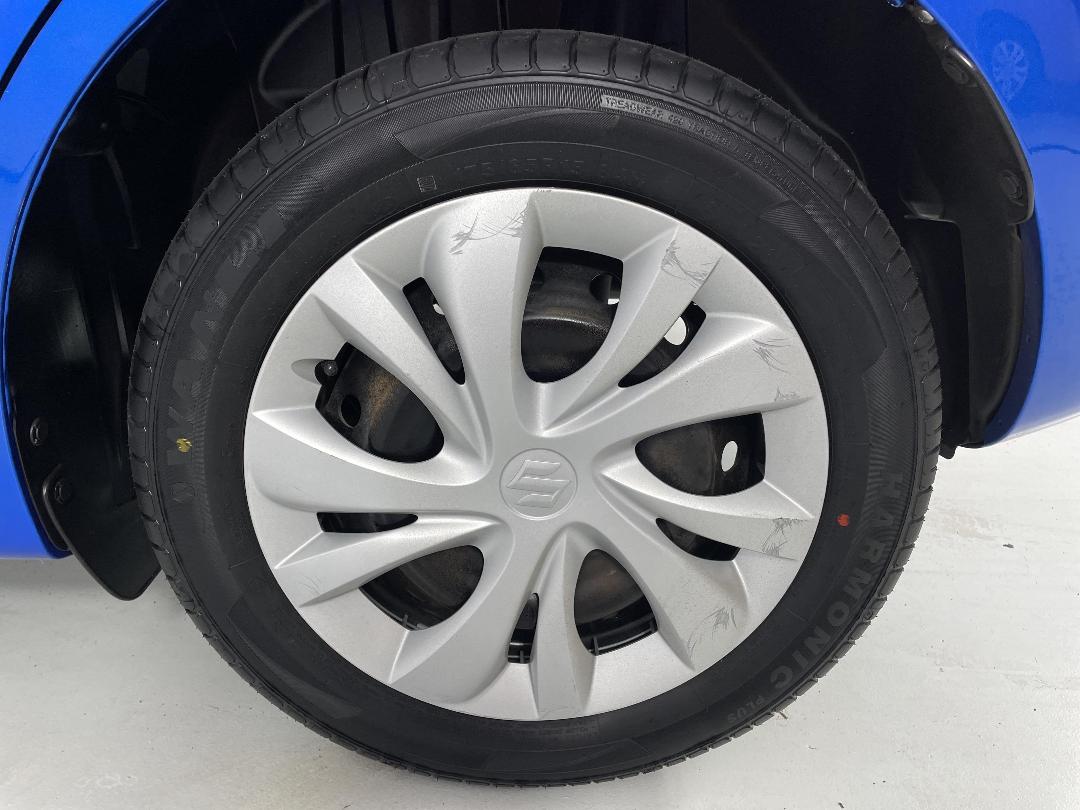 Photo '11' of Suzuki Swift