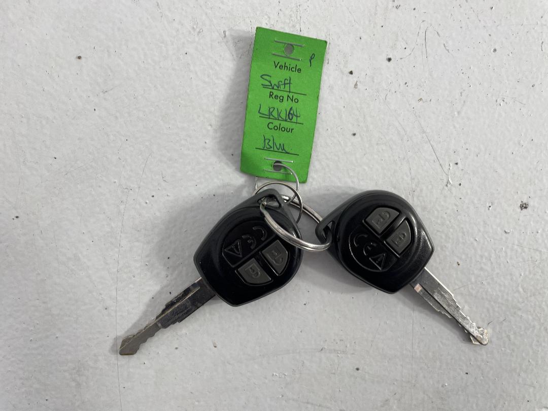 Photo '22' of Suzuki Swift