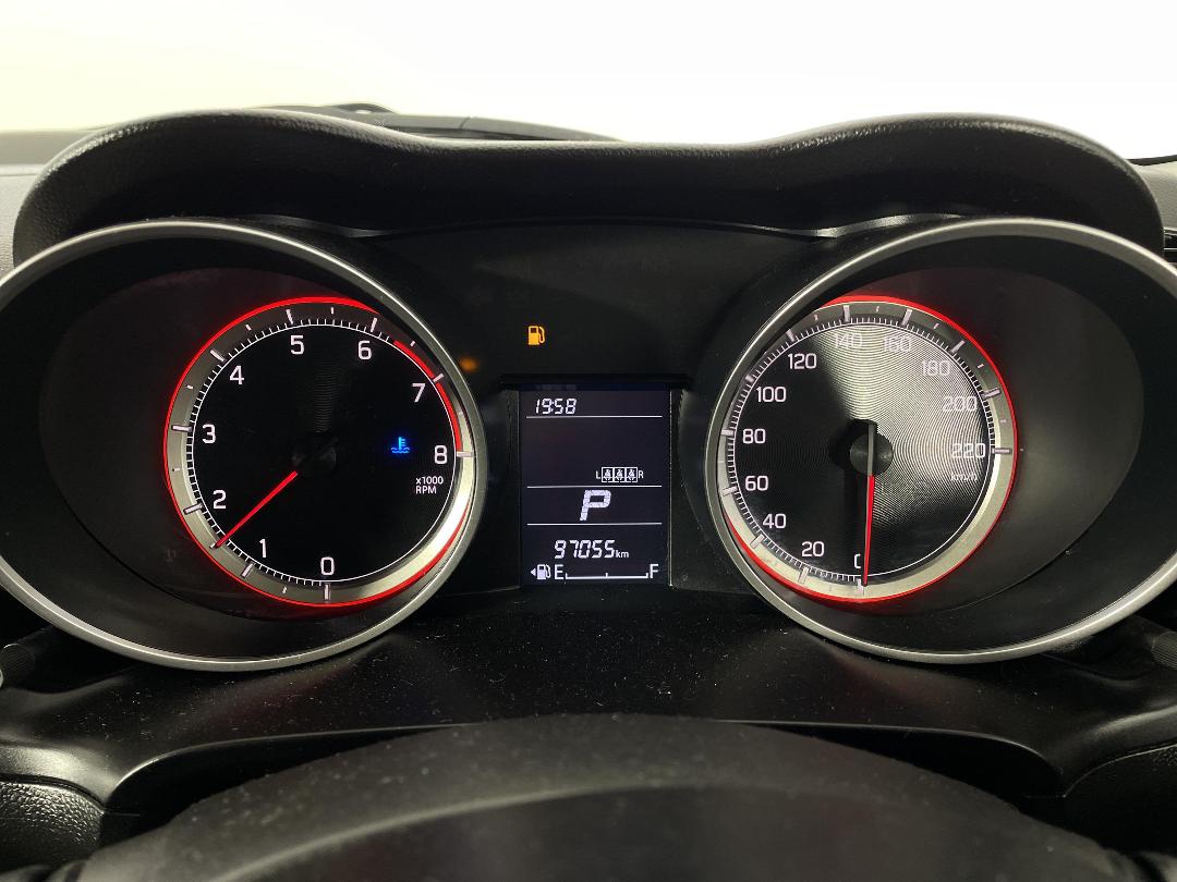 Photo '21' of Suzuki Swift