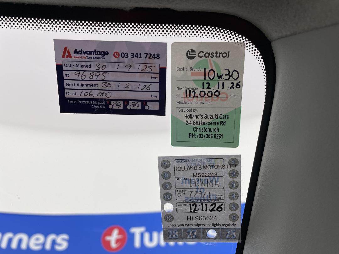 Photo '29' of Suzuki Swift