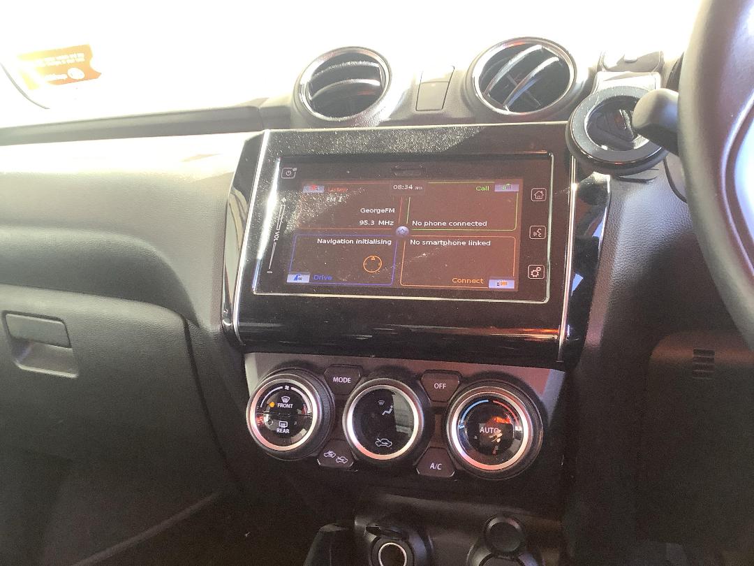 Photo '15' of Suzuki Swift RS Photo '15' of Suzuki Swift RS