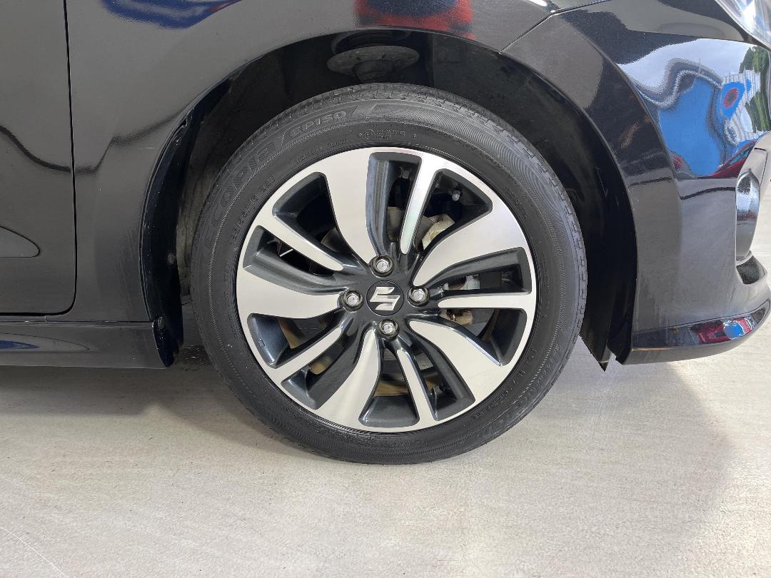 Photo '9' of Suzuki Swift