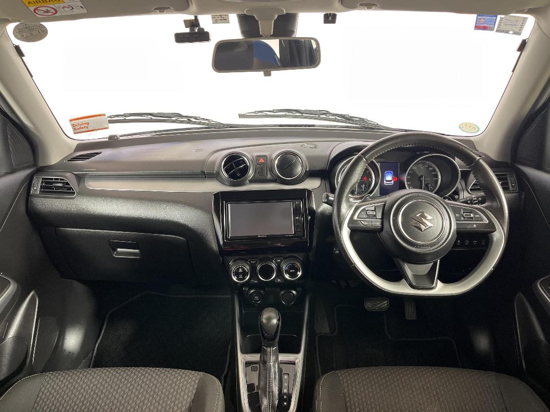 Photo '17' of Suzuki Swift