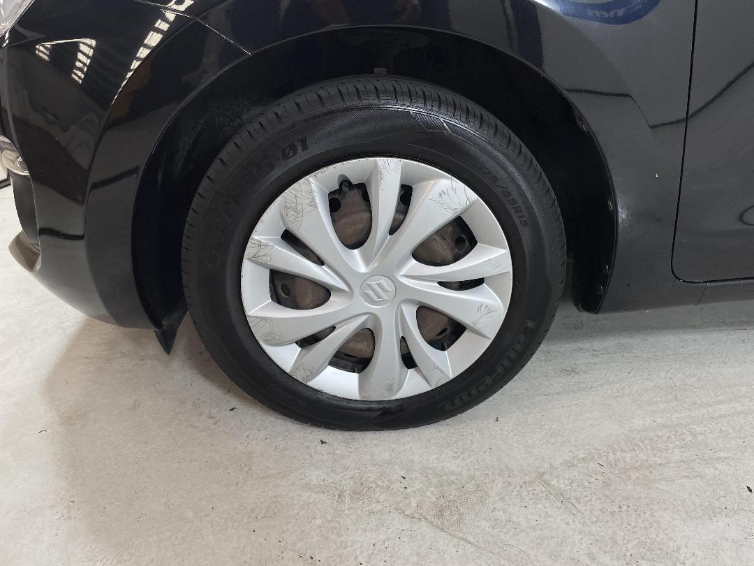 Photo '10' of Suzuki Swift