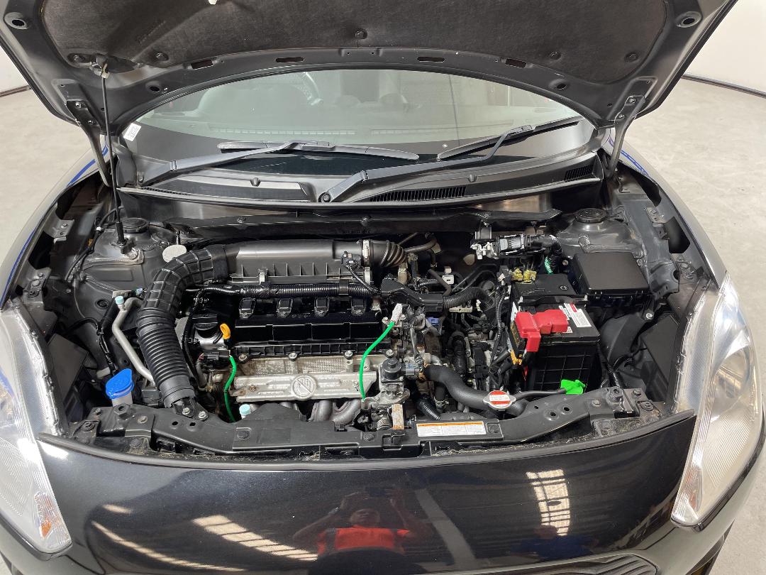 Photo '13' of Suzuki Swift