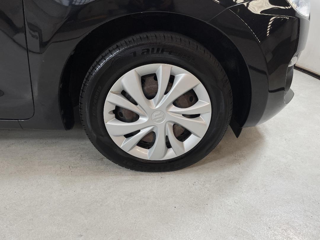 Photo '9' of Suzuki Swift