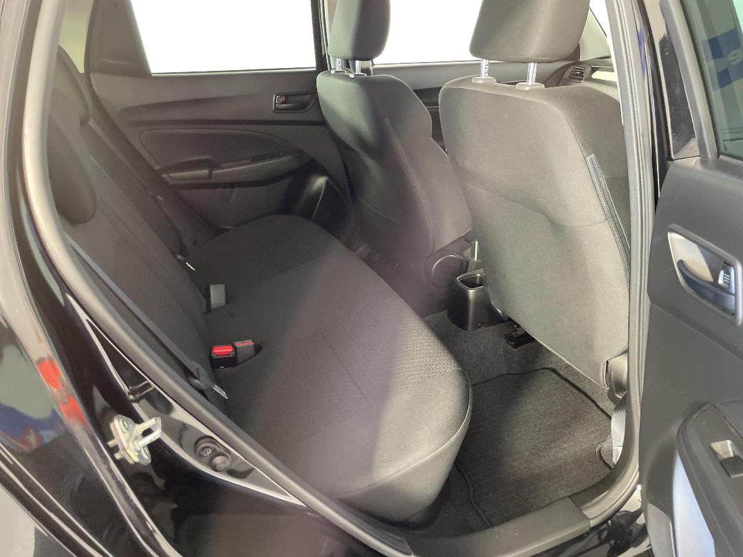 Photo '20' of Suzuki Swift