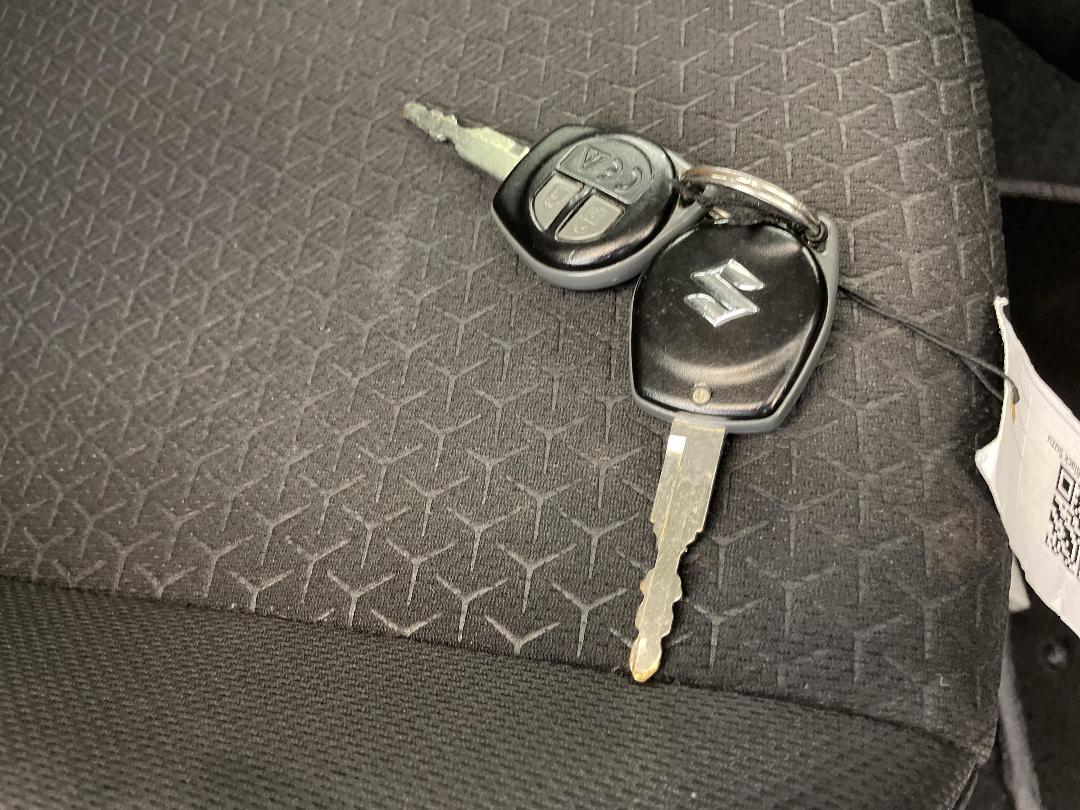 Photo '22' of Suzuki Swift