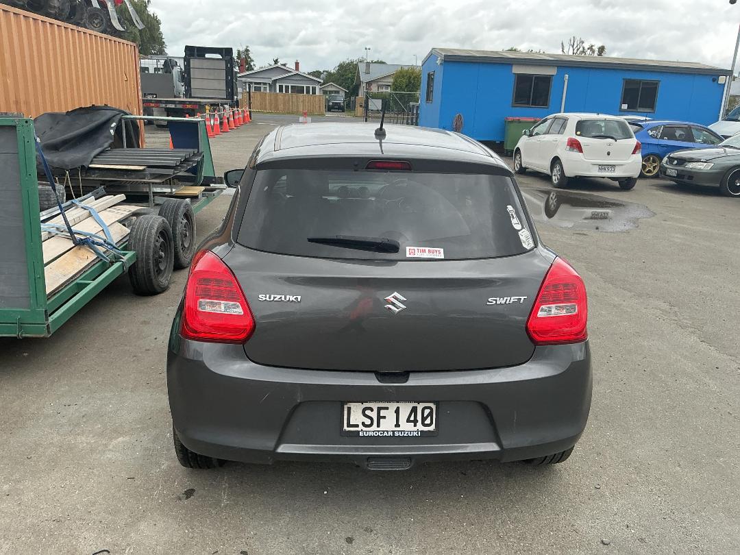 Photo '5' of Suzuki Swift RS