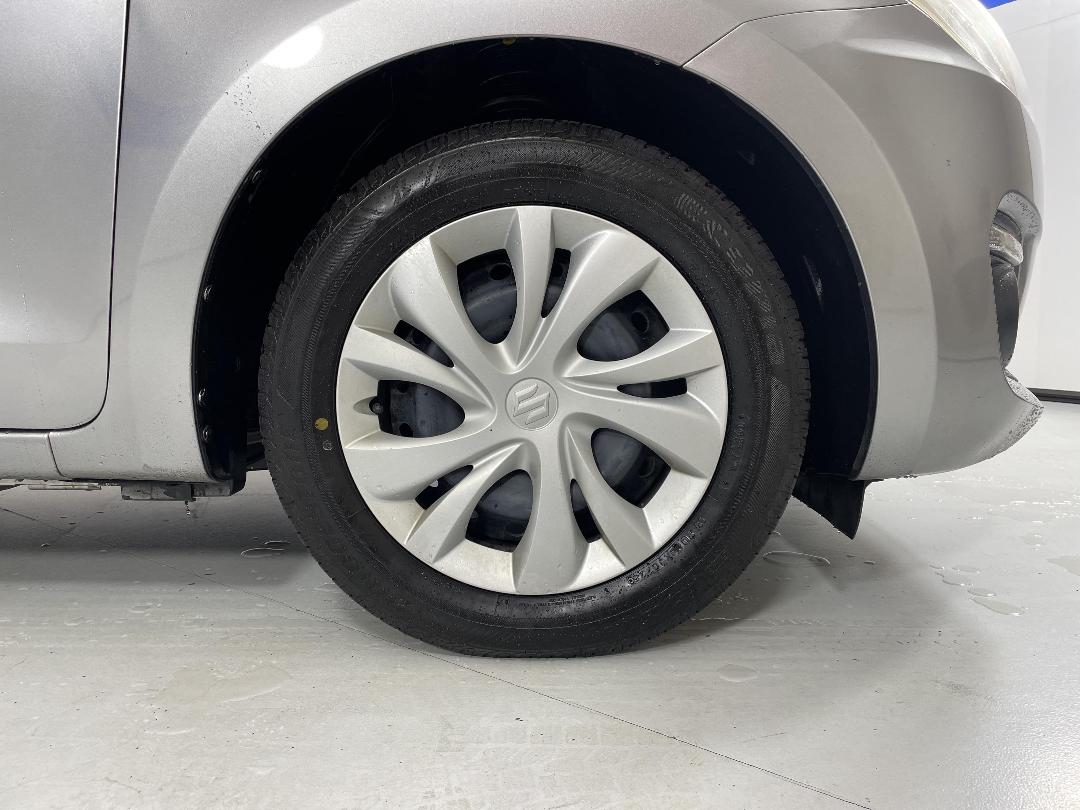 Photo '9' of Suzuki Swift