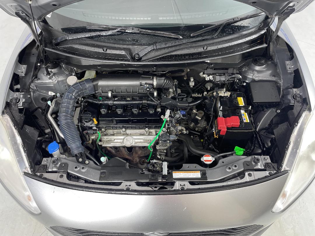 Photo '13' of Suzuki Swift