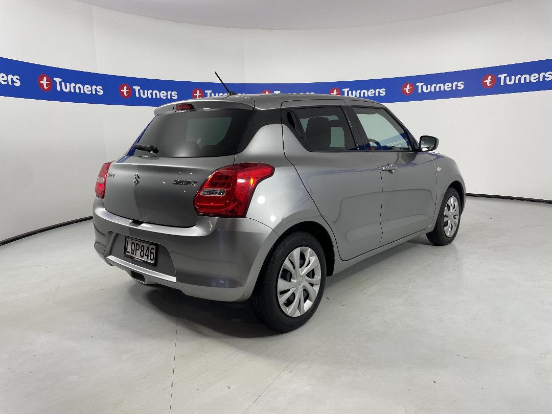 Photo '7' of Suzuki Swift