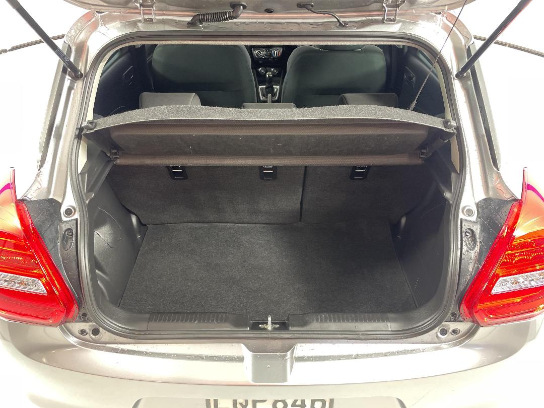 Photo '14' of Suzuki Swift