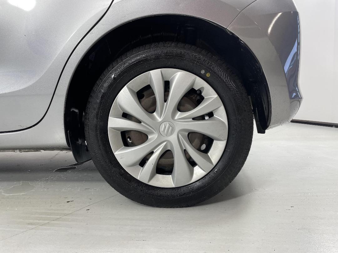 Photo '11' of Suzuki Swift