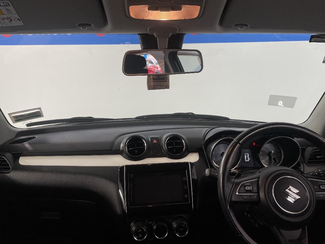 Photo '17' of Suzuki Swift Photo '17' of Suzuki Swift