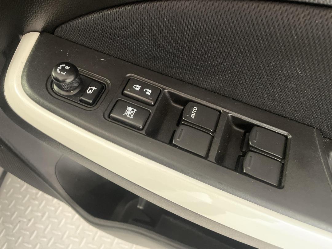 Photo '23' of Suzuki Swift Photo '23' of Suzuki Swift