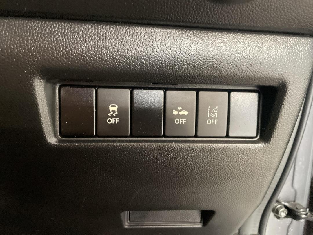 Photo '24' of Suzuki Swift Photo '24' of Suzuki Swift