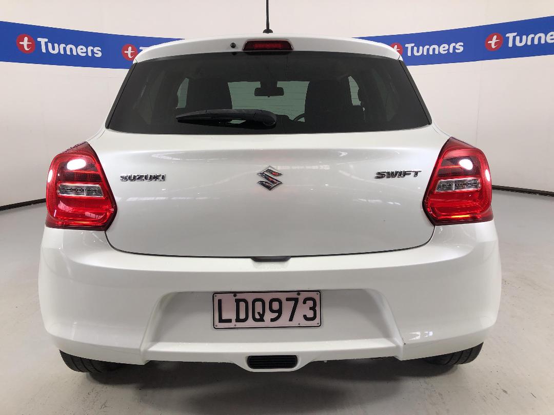 Photo '6' of Suzuki Swift