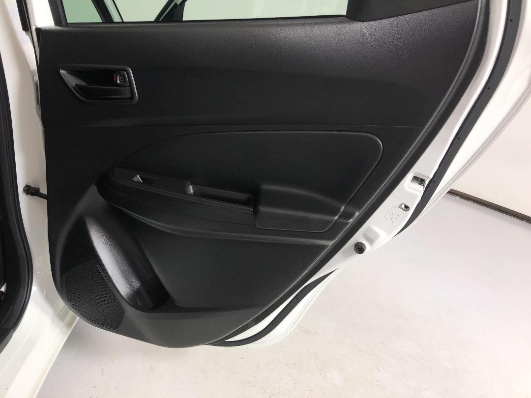 Photo '19' of Suzuki Swift