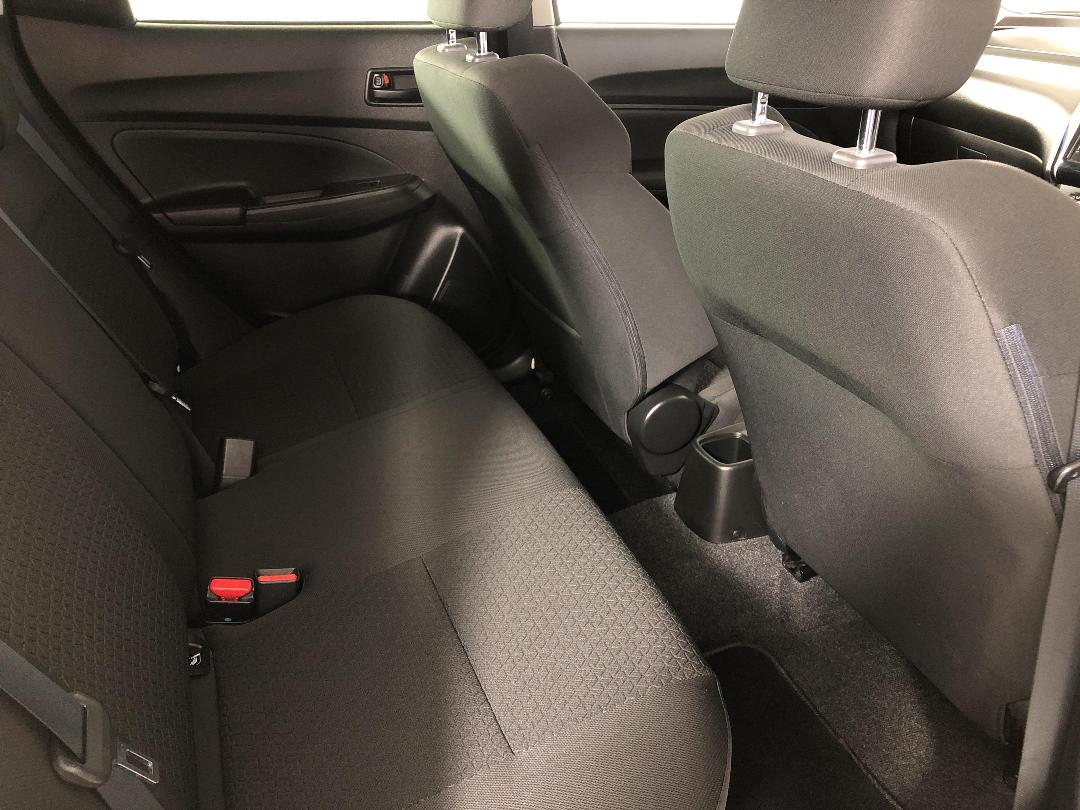 Photo '20' of Suzuki Swift