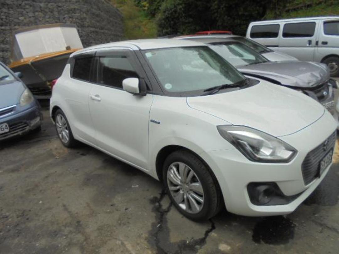 Photo '2' of Suzuki Swift Hybrid