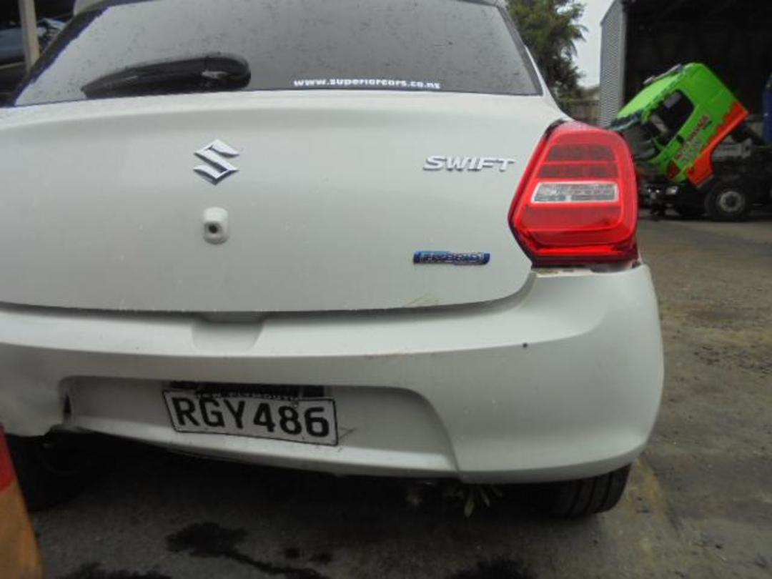 Photo '7' of Suzuki Swift Hybrid