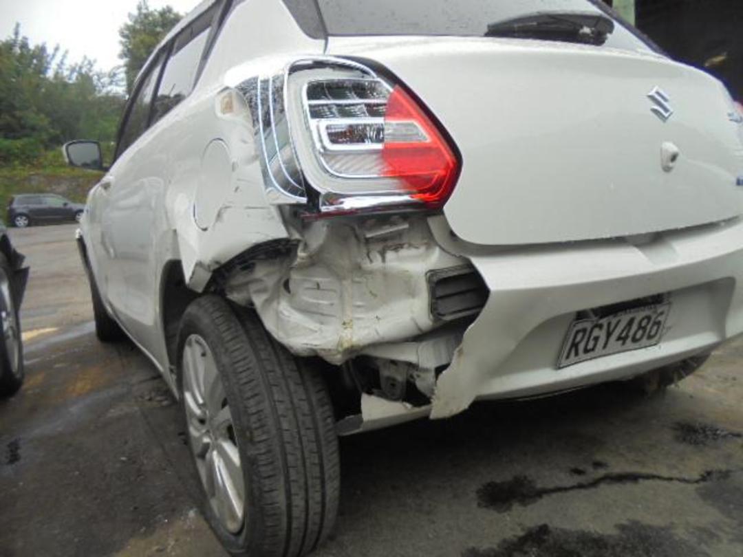 Photo '8' of Suzuki Swift Hybrid