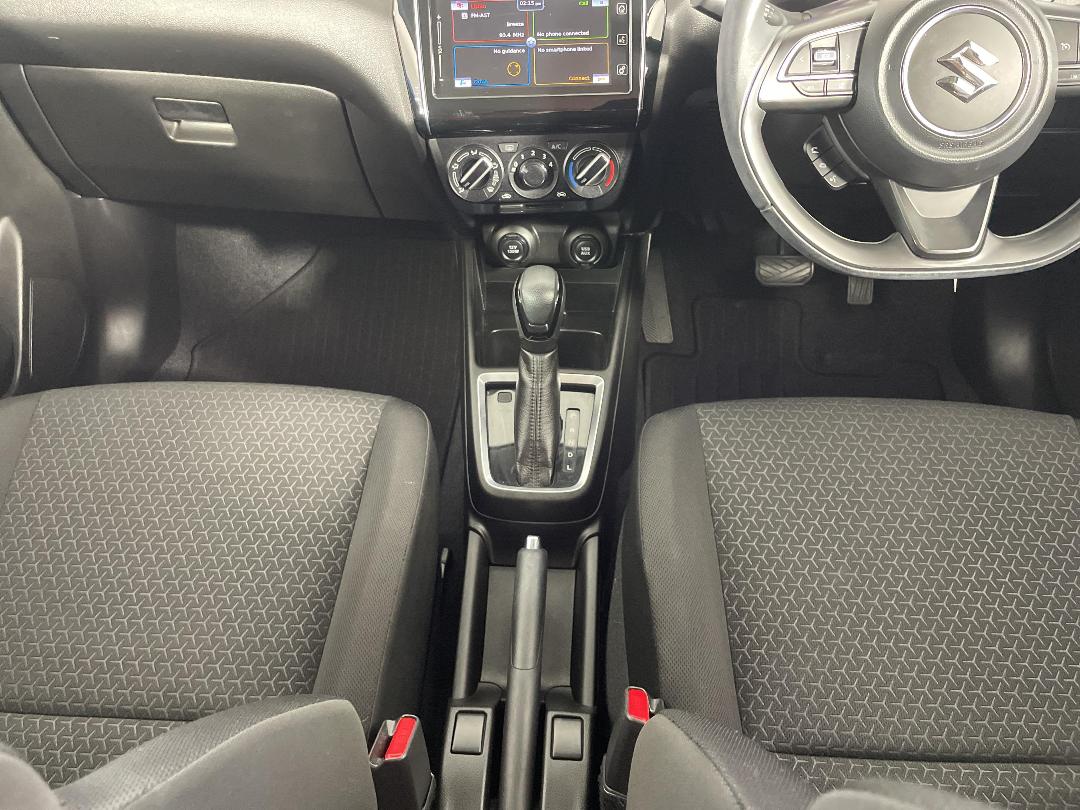 Photo '18' of Suzuki Swift Photo '18' of Suzuki Swift