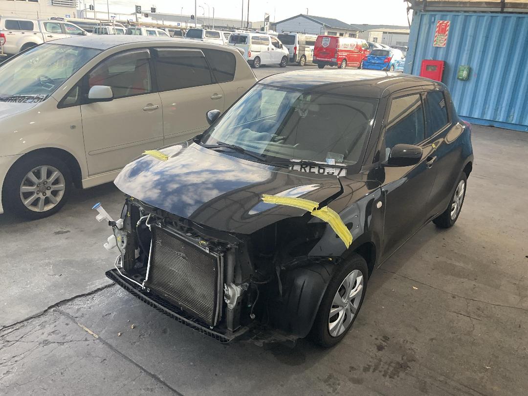 Photo '5' of Suzuki Swift GLC