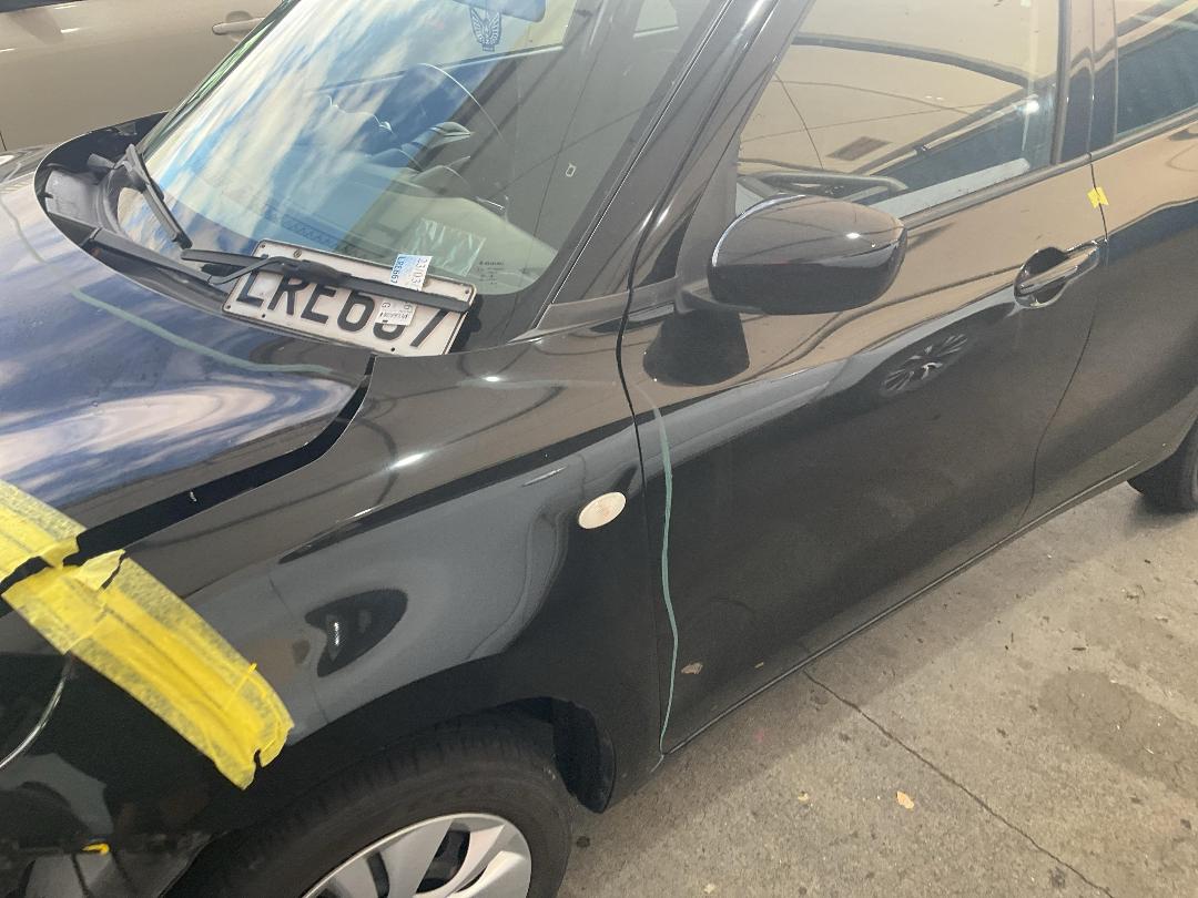 Photo '8' of Suzuki Swift GLC