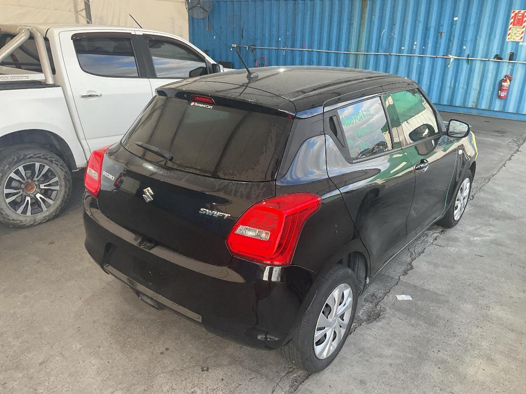 Photo '12' of Suzuki Swift GLC