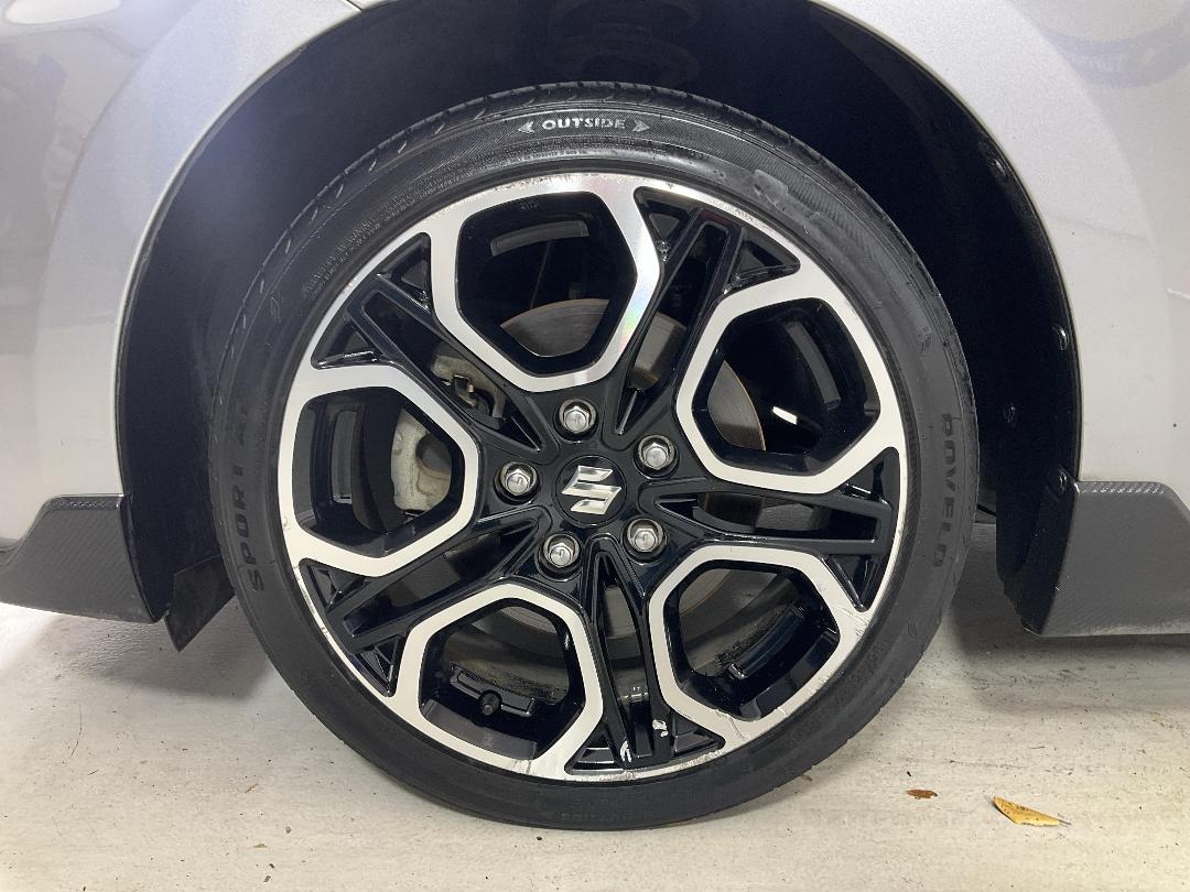 Photo '10' of Suzuki Swift