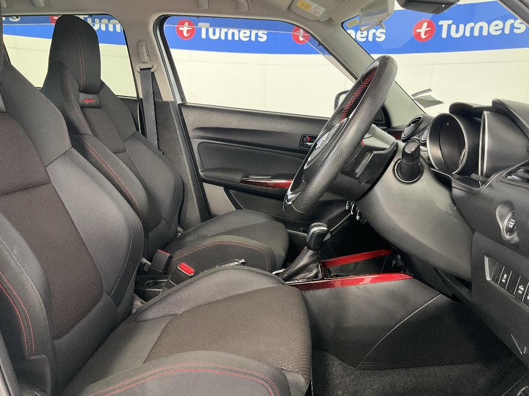 Photo '16' of Suzuki Swift