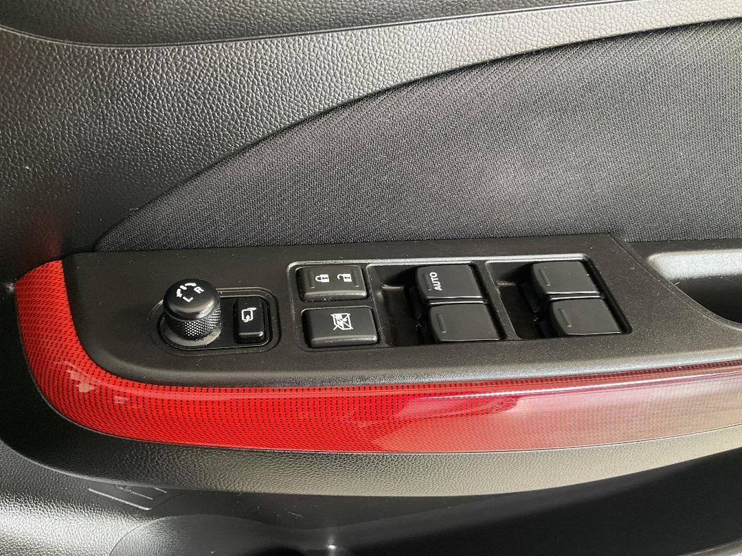 Photo '31' of Suzuki Swift