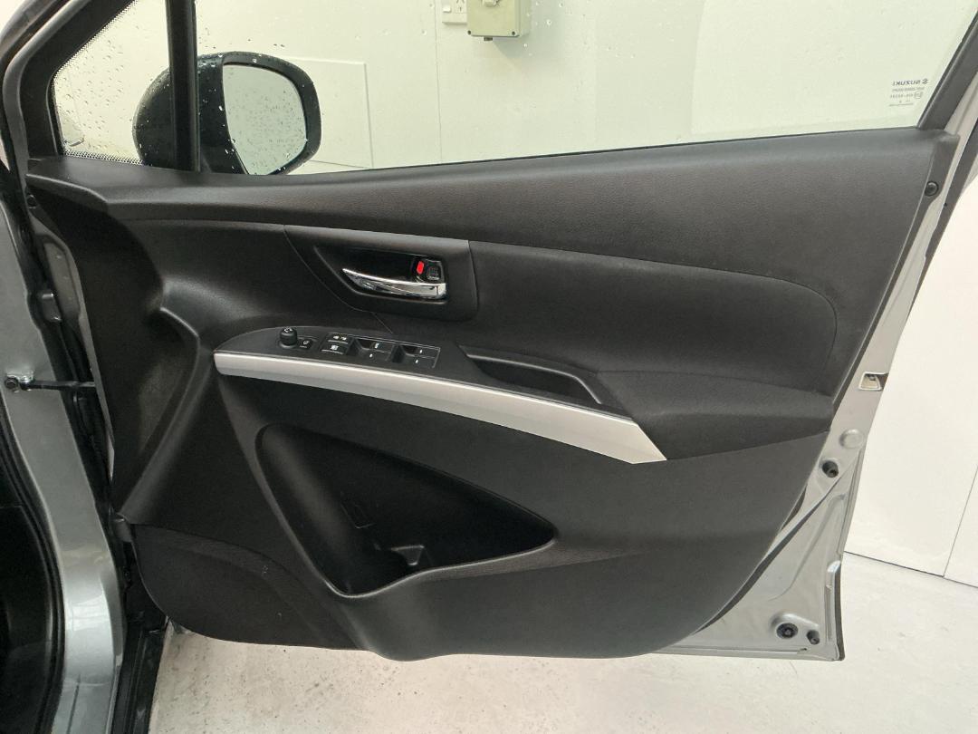 Photo '15' of Suzuki SX4 S-Cross Photo '15' of Suzuki SX4 S-Cross