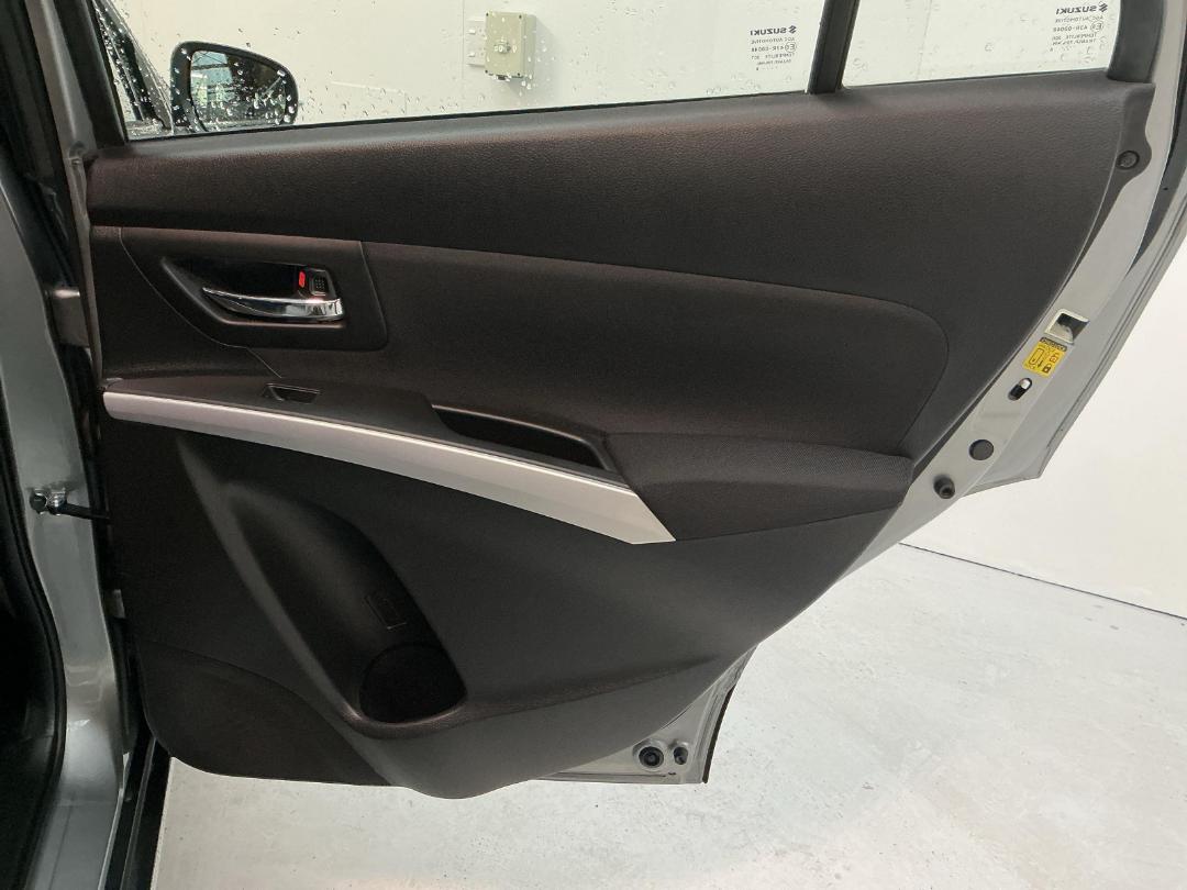 Photo '19' of Suzuki SX4 S-Cross Photo '19' of Suzuki SX4 S-Cross